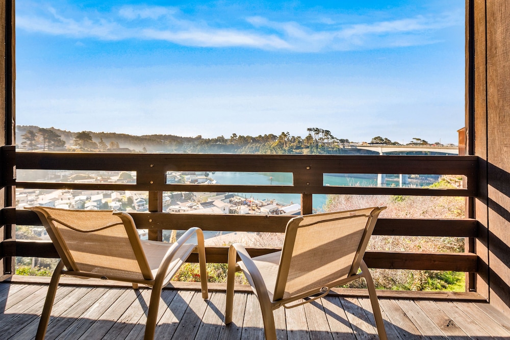 Harbor Lite Lodge 33/50
