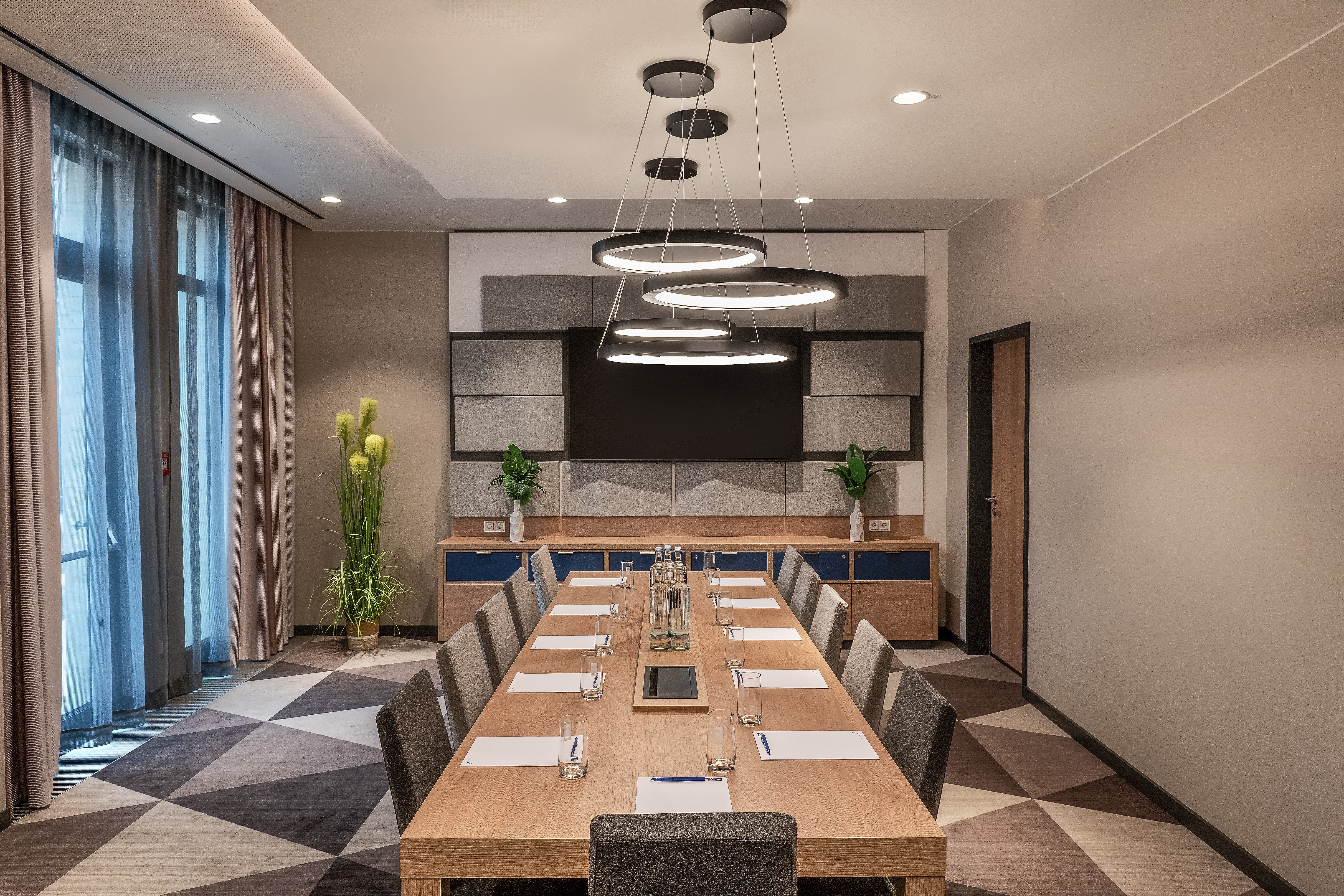 Holiday Inn Express Munich North, an IHG Hotel 65/71