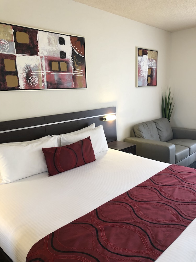 Golden West Motor Inn 36/43