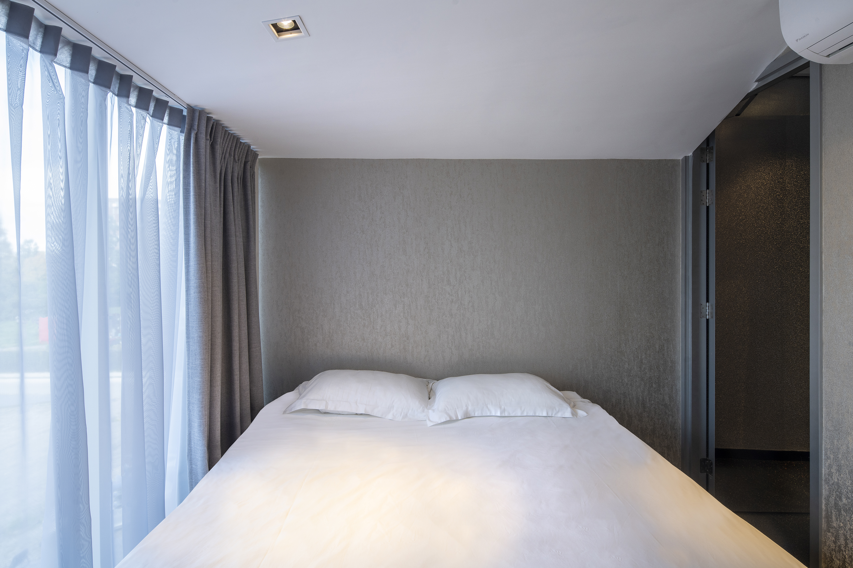 Diamond Capsule Hotel Amsterdam South 9/32