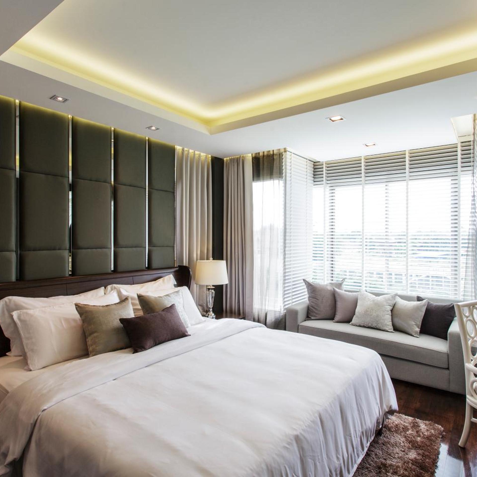2 Bedrooms, Suite, 2 Bathrooms