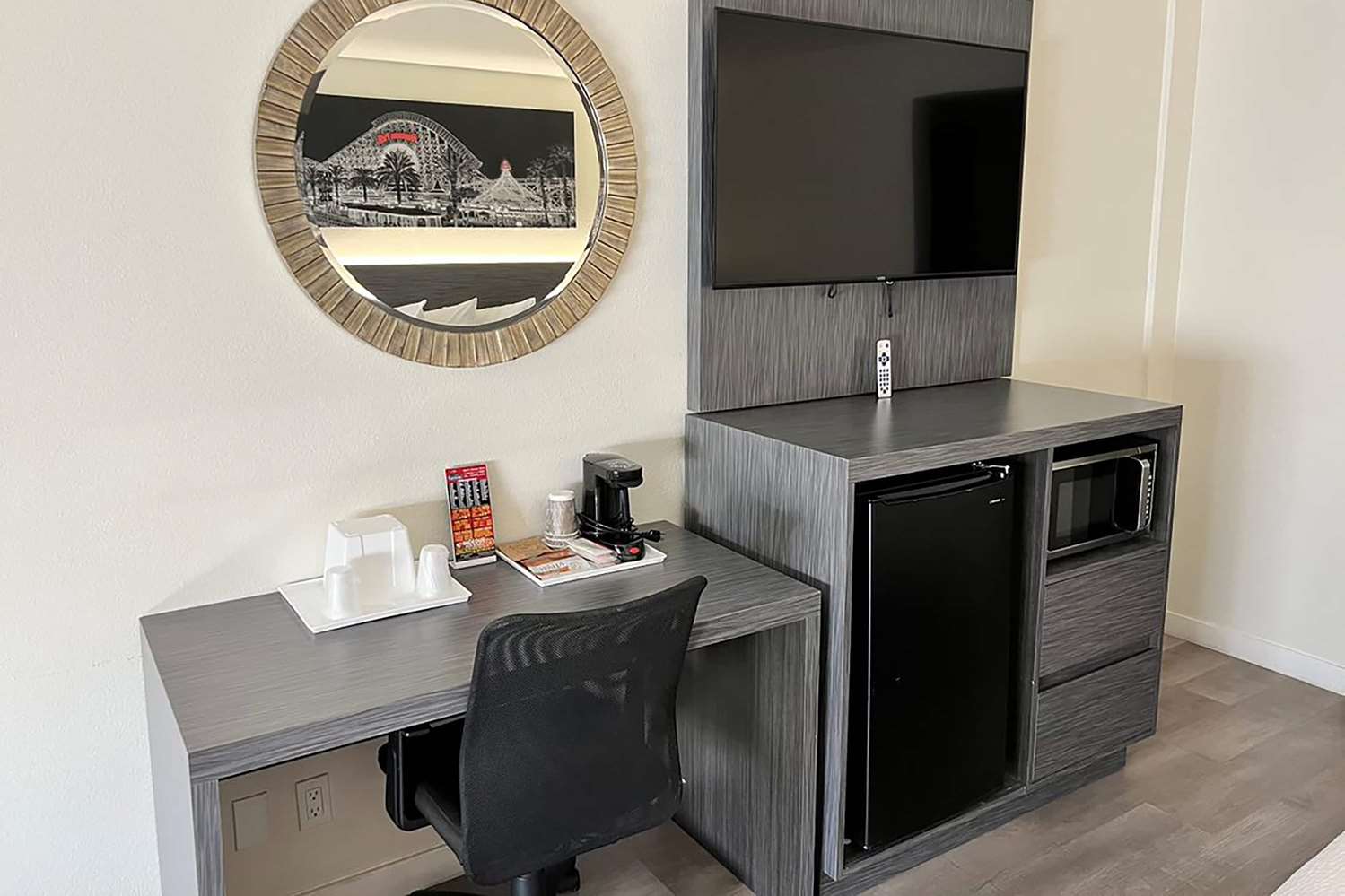 Ramada by Wyndham Anaheim Convention Center 32/40