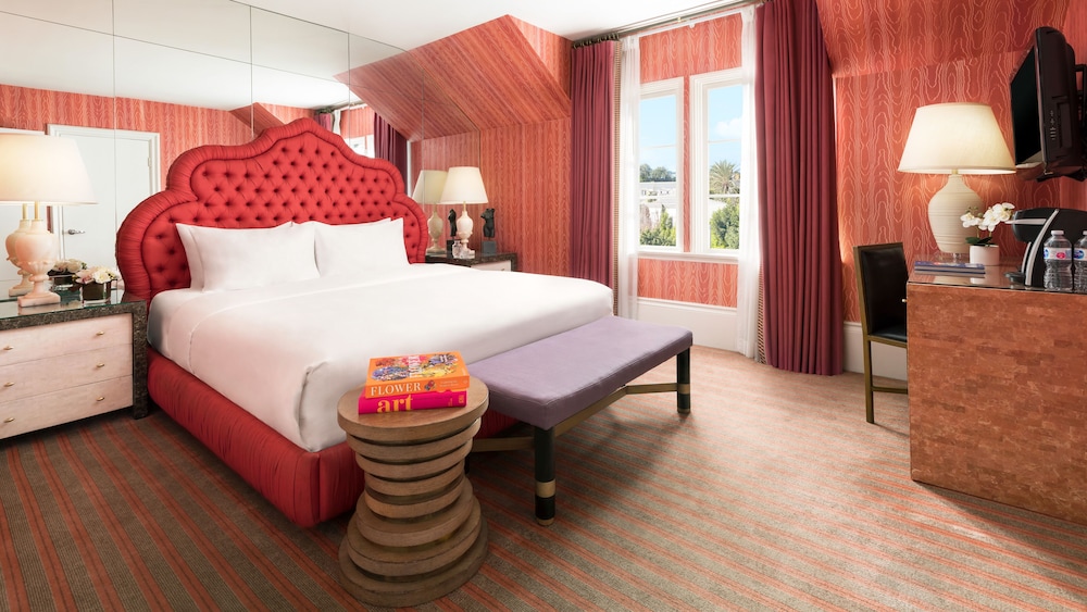 Parisian, Queen Bed
