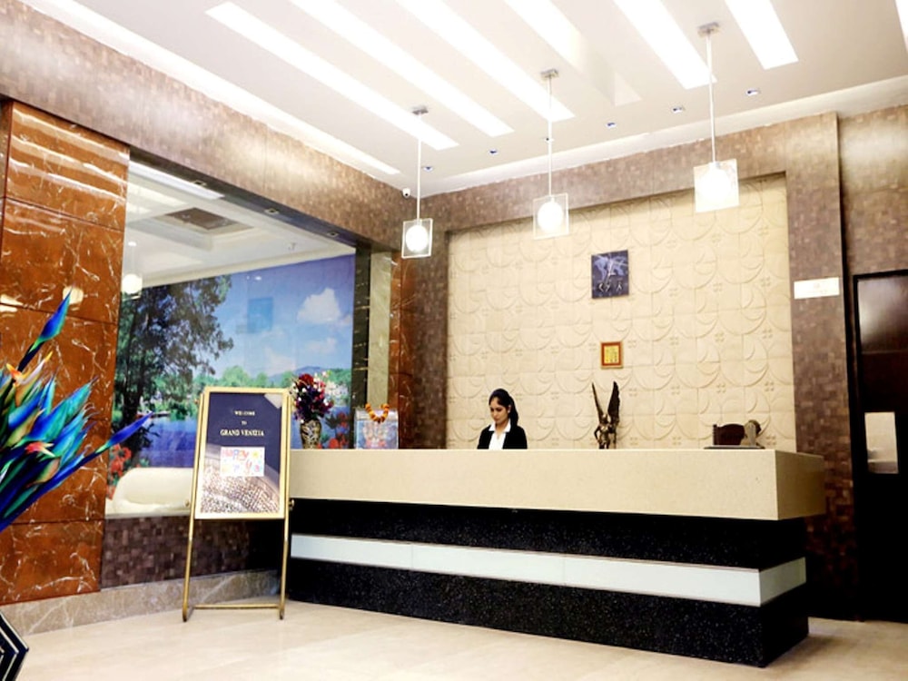 Venizia Sarovar Portico (ex Grand Venizia) 6/55