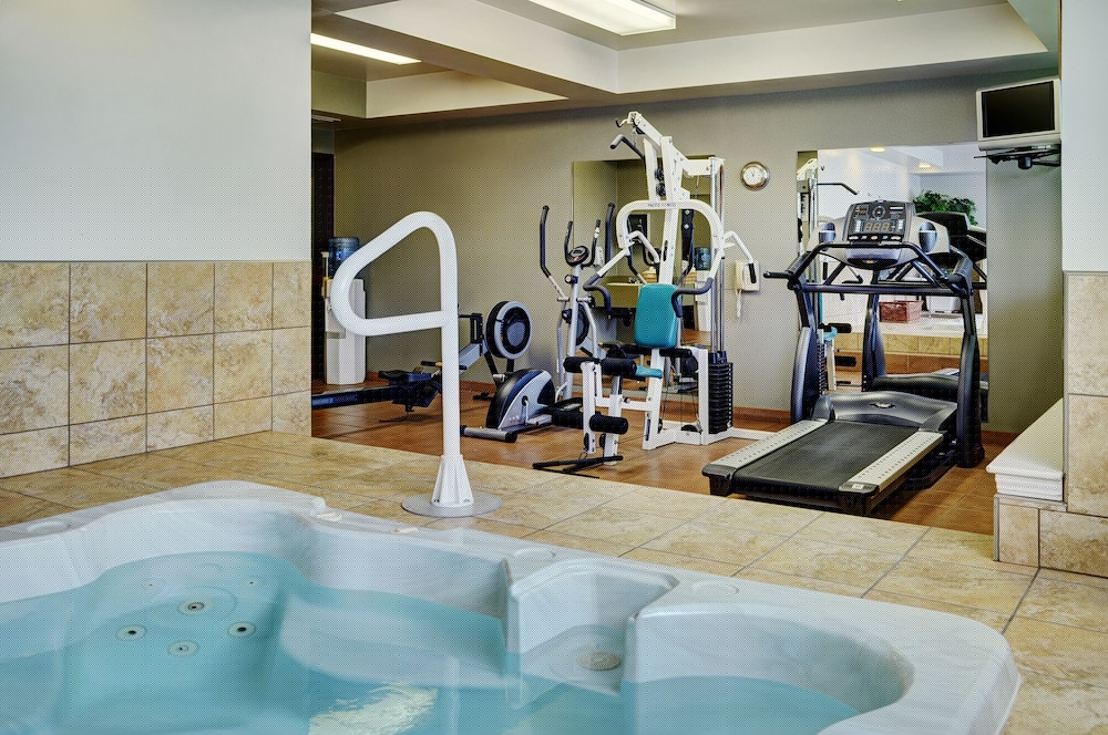 Days Inn by Wyndham Whitecourt 36/53