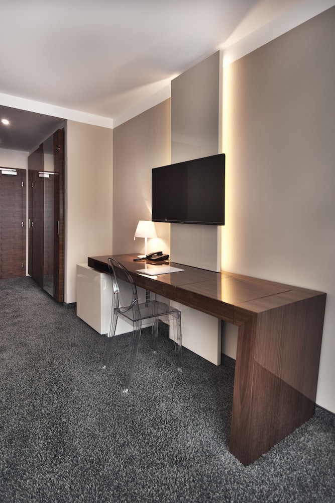 Luxury Spa & Wellness Hotel Prezident 56/68