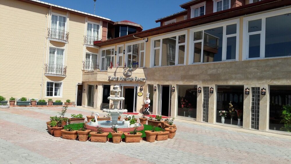Zarha Mountain Resort 11/72