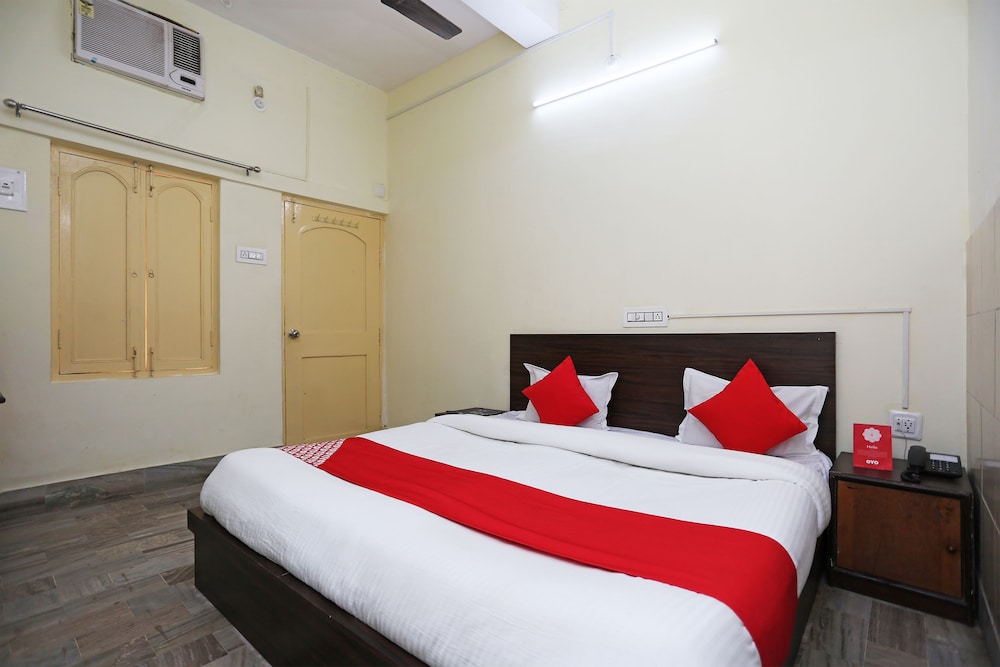 Oyo 26808 Shree Ram Residency 11/32