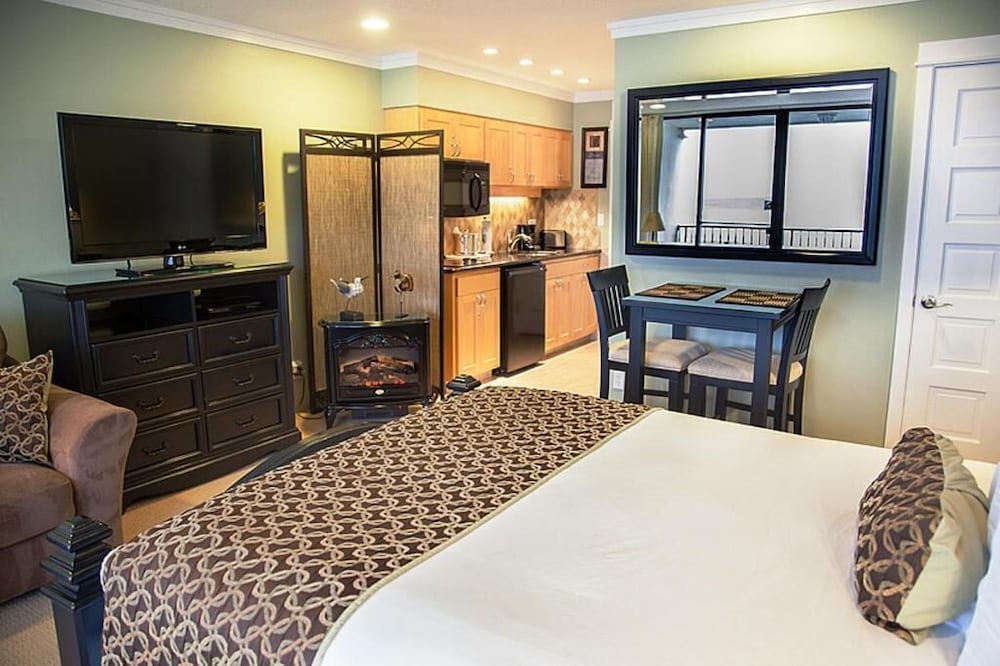 Inn At Spanish Head 32/50