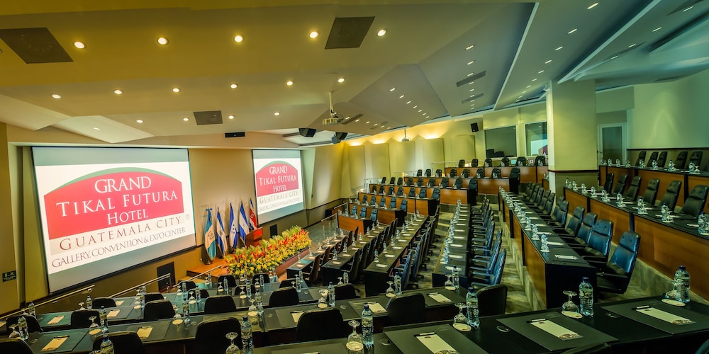 Tikal Futura Hotel & Convention Center 62/67