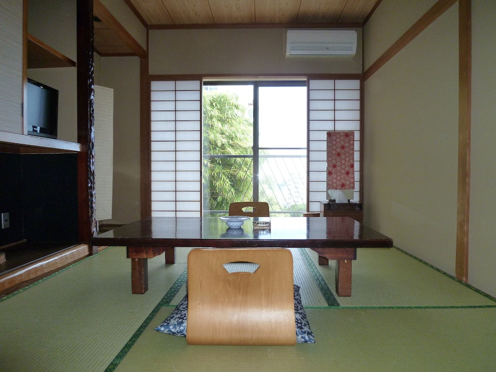 Hotel Yoshino 10/27