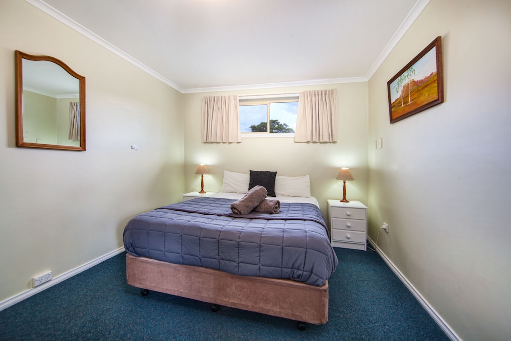 Wintersun Gardens Motel 12/28