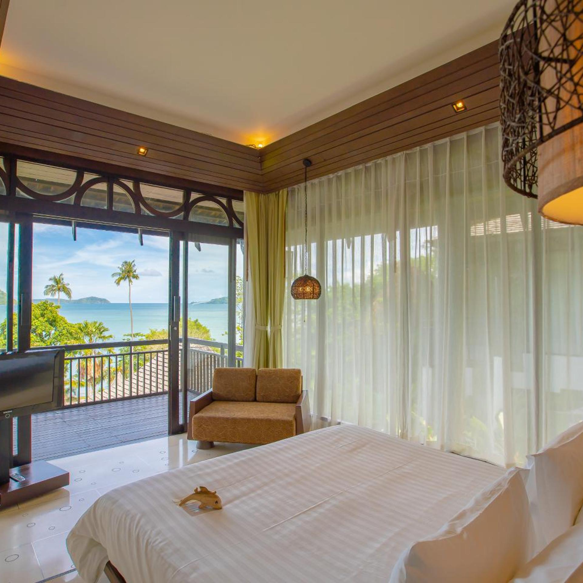 DELUXE SEA VIEW VILLA