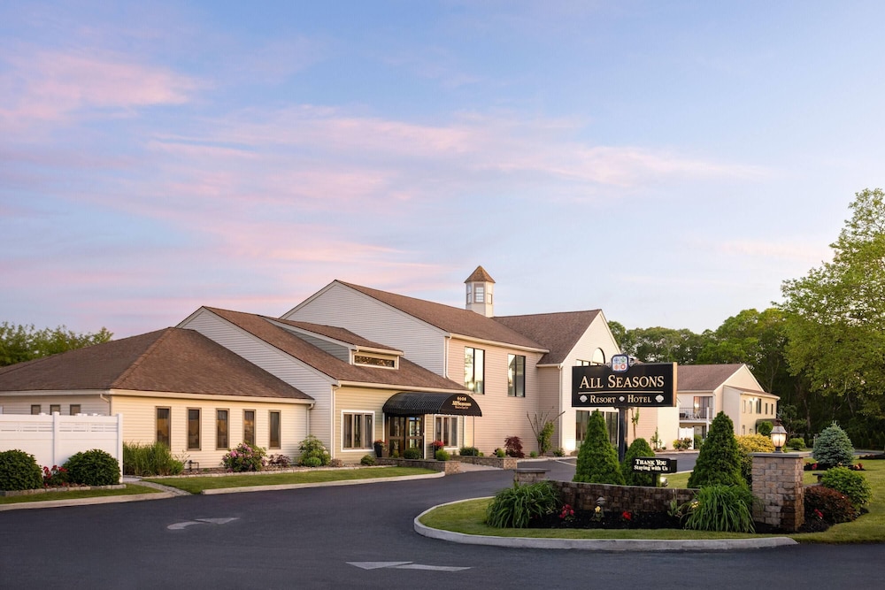 All Seasons Resort, Trademark Collection by Wyndham 3/50
