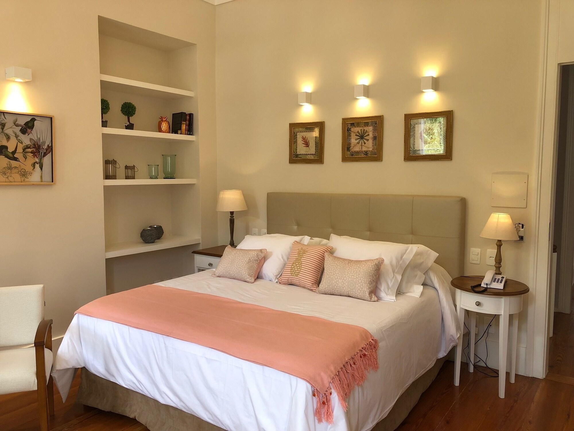 PRESIDENTIAL, SUITE