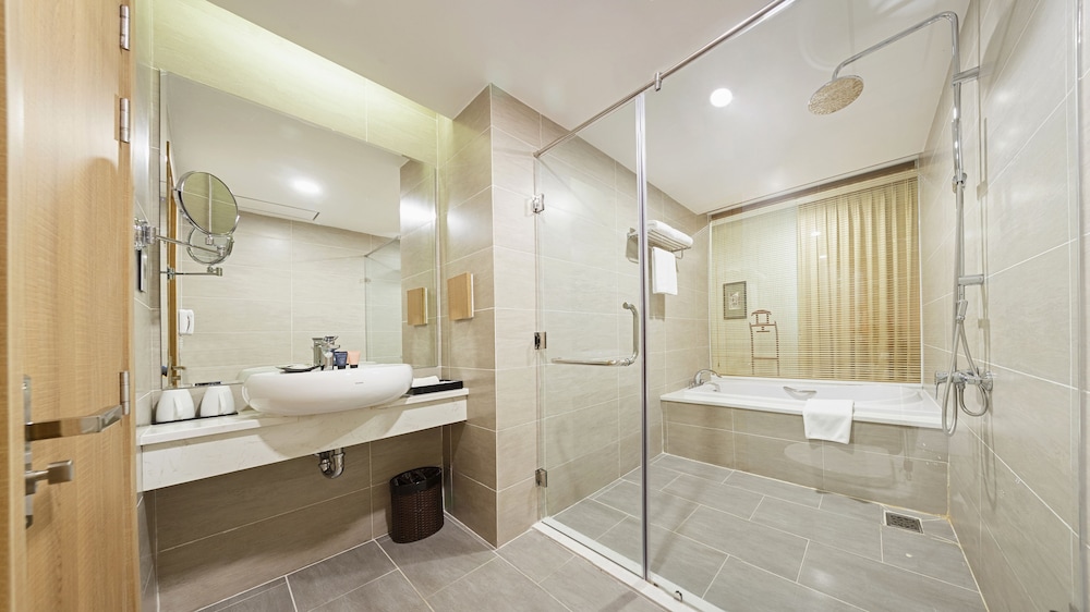 Muong Thanh Grand Saigon Centre Hotel 20/71