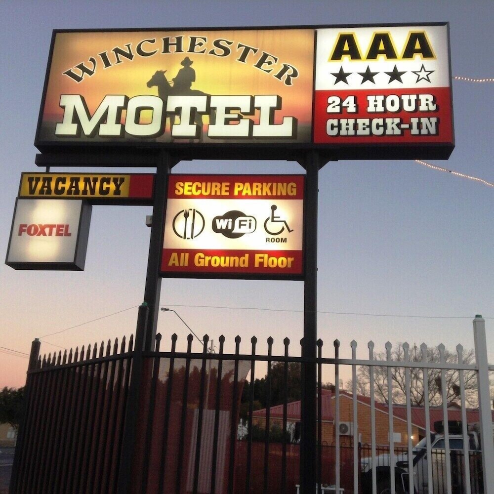 Winchester Motel 4/49