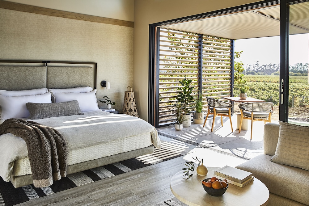 ARBOR, DELUXE, COTTAGE, KING BED