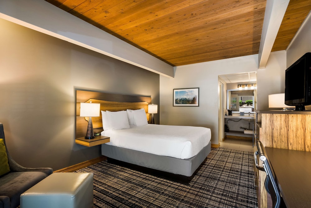 STANDARD, QUEEN BED, ACCESSIBLE