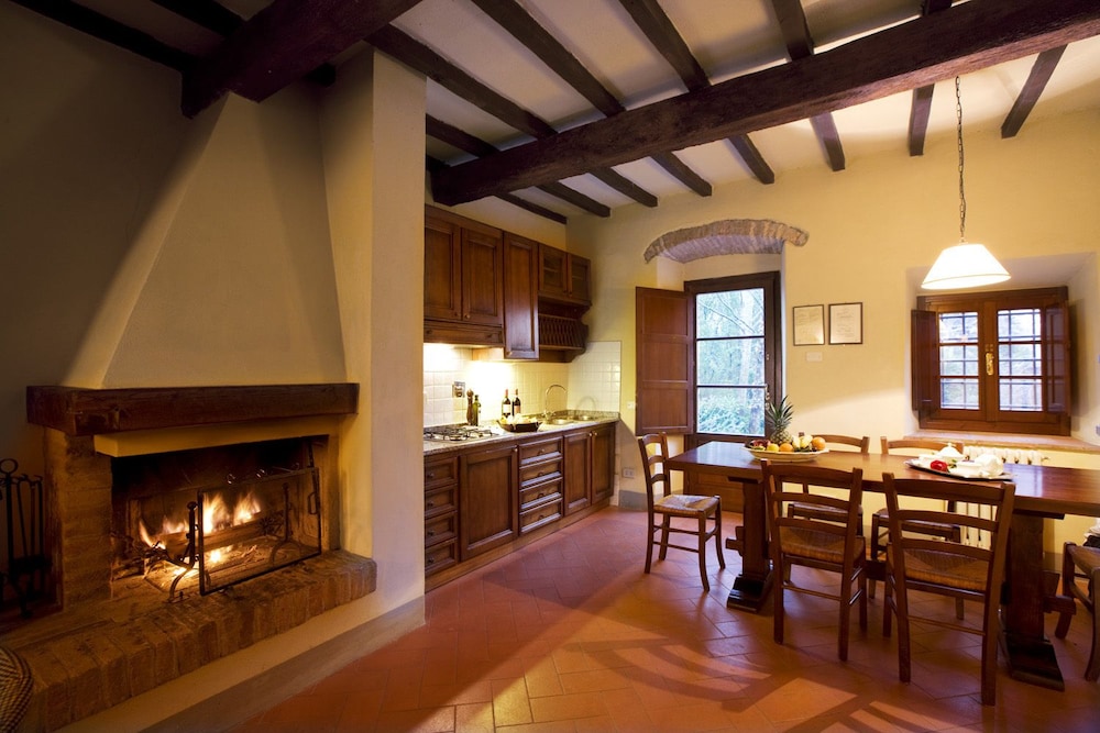 Monsignor Della Casa Country Resort 53/70