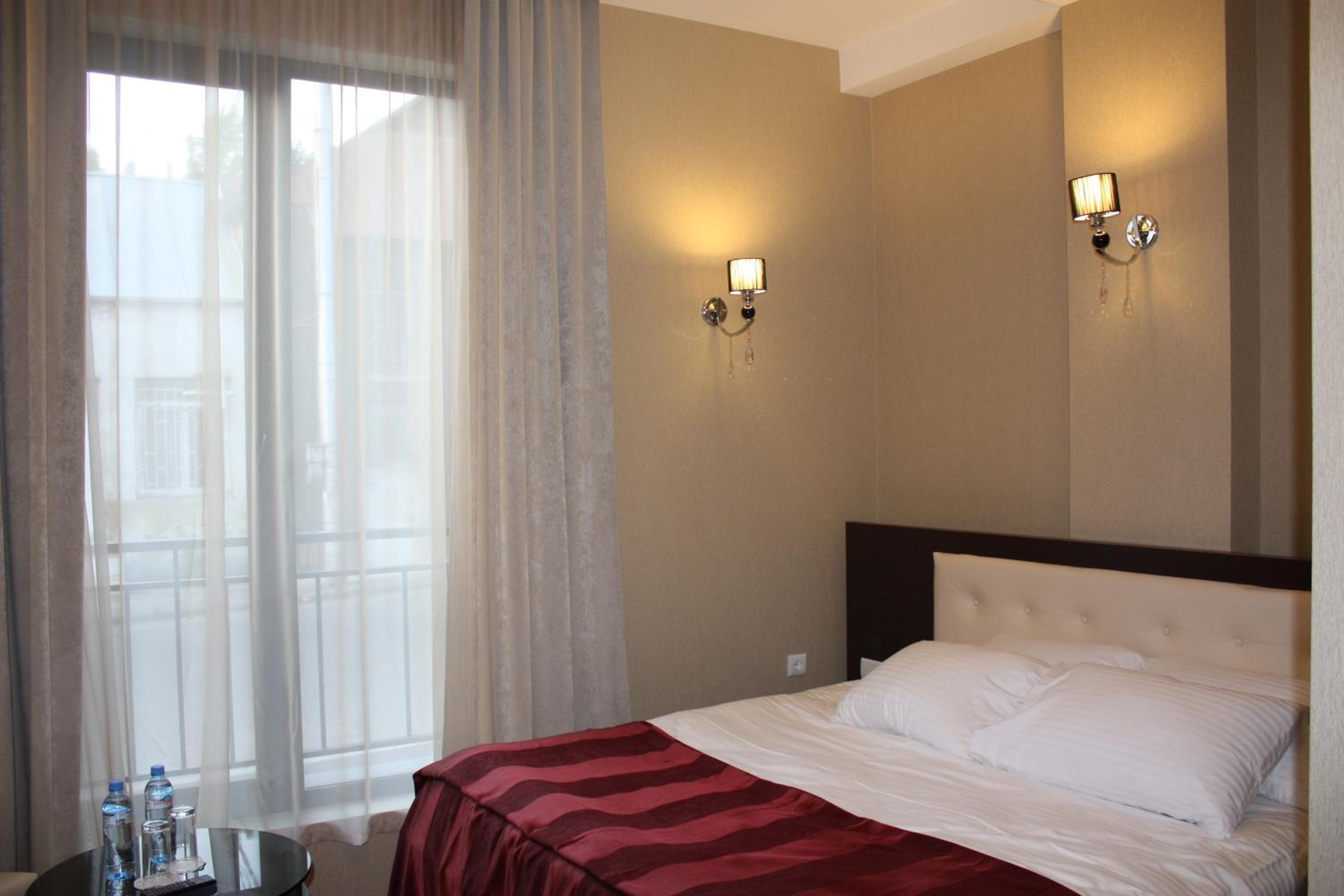 Comfort Single Room: