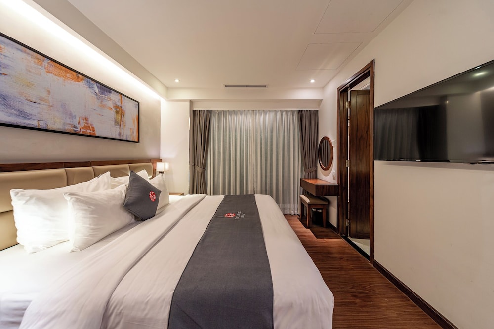 SUPERIOR, DOUBLE OR TWIN BED