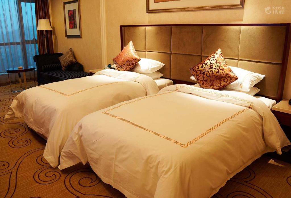 Hong Shan International Hotel 16/48