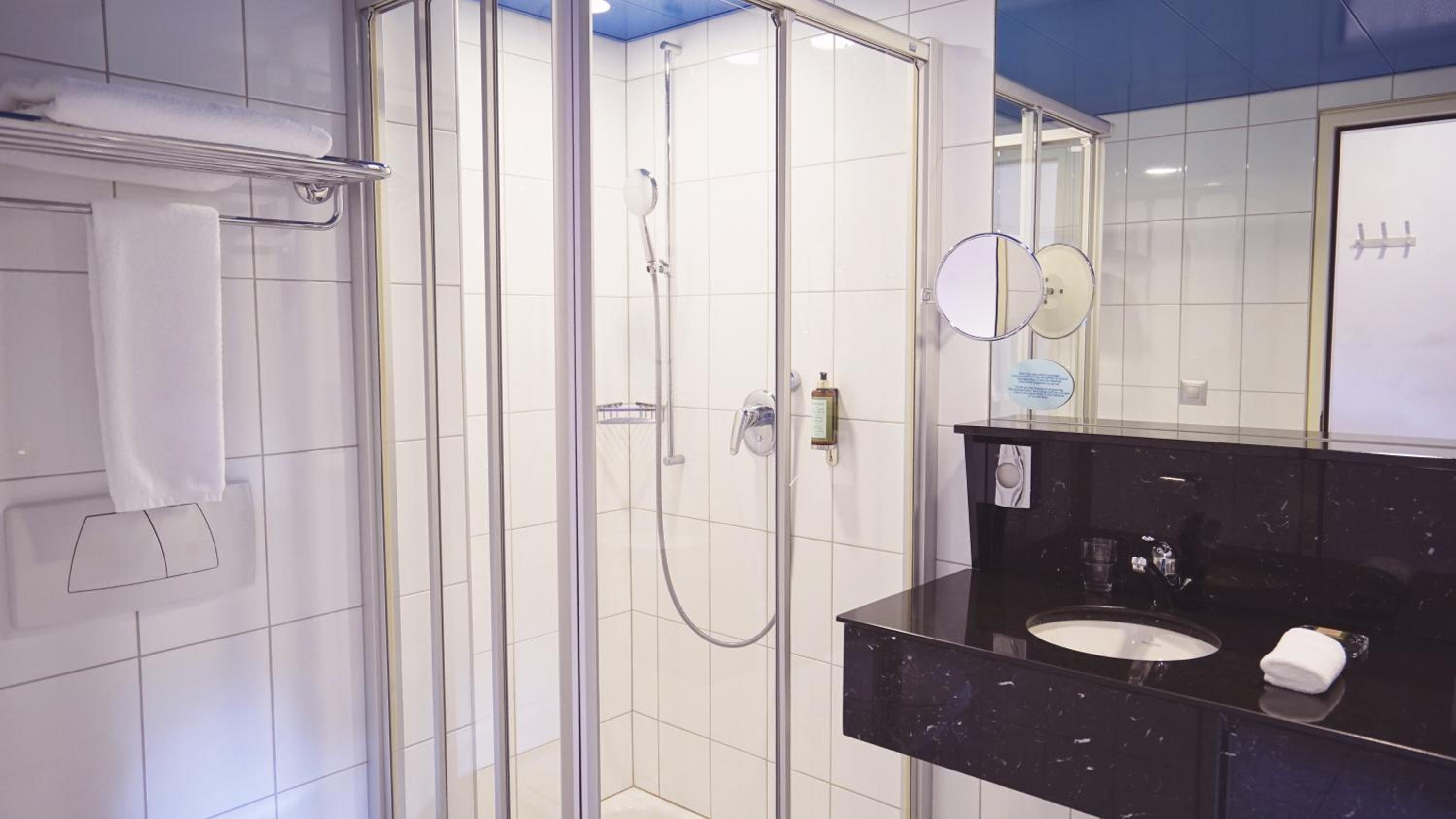 جناح عائلي، Hotel Real Nyon 4/4