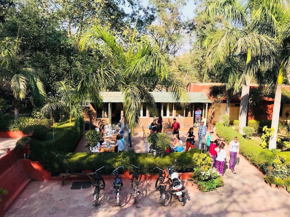 Hotel Sheela 5/53