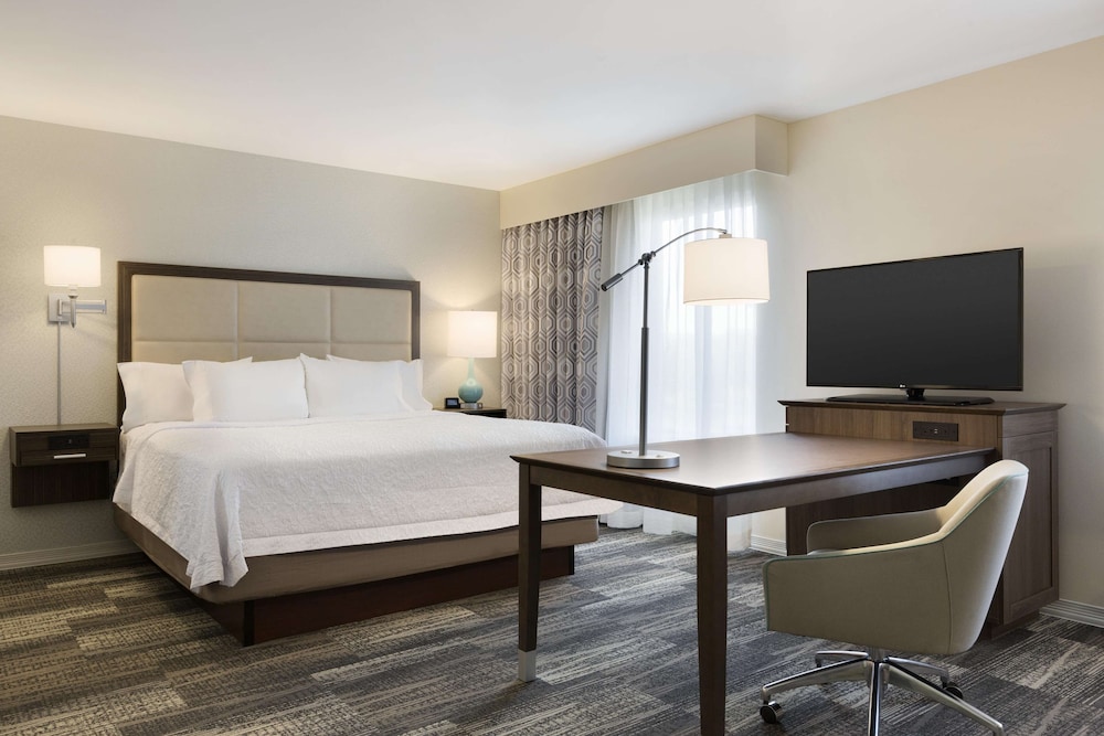 Hampton Inn and Suites Niles Warren OH 21/77