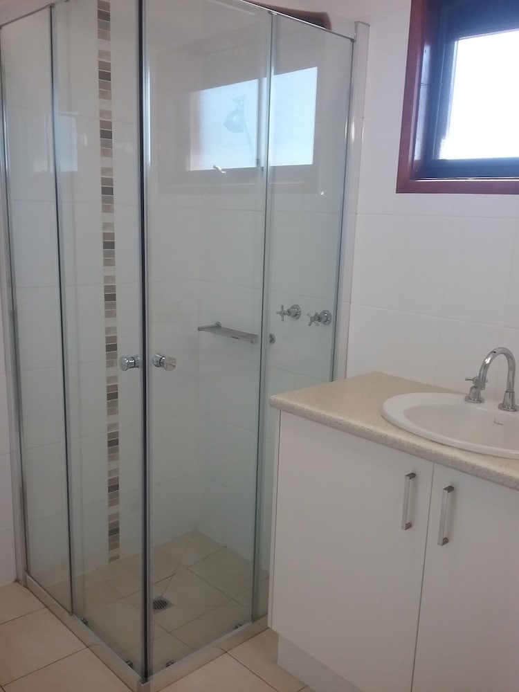 Werribee Park Motor Inn 61/63