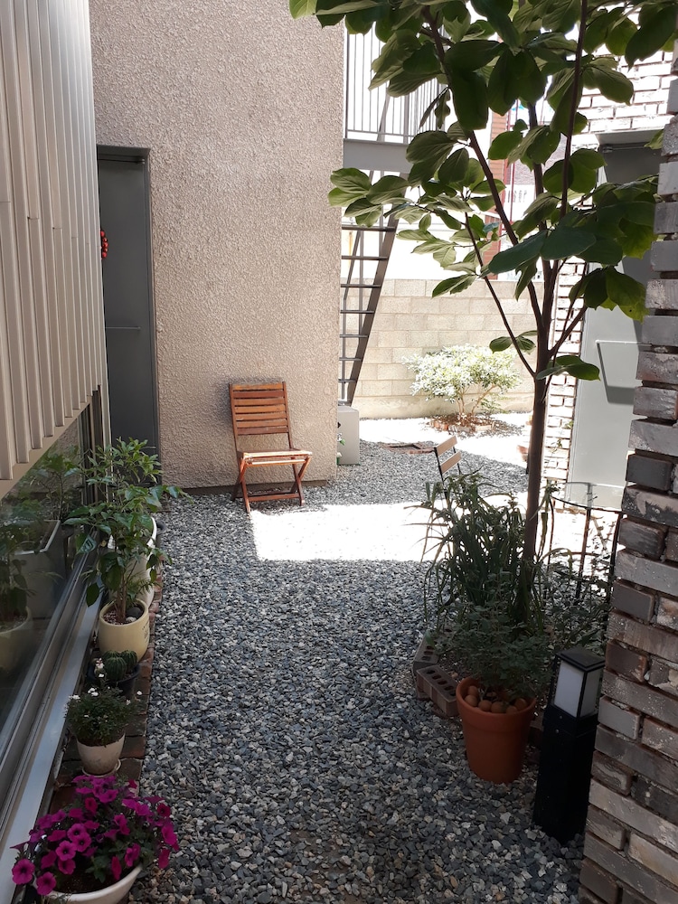 Inside Busan Hostel 34/50