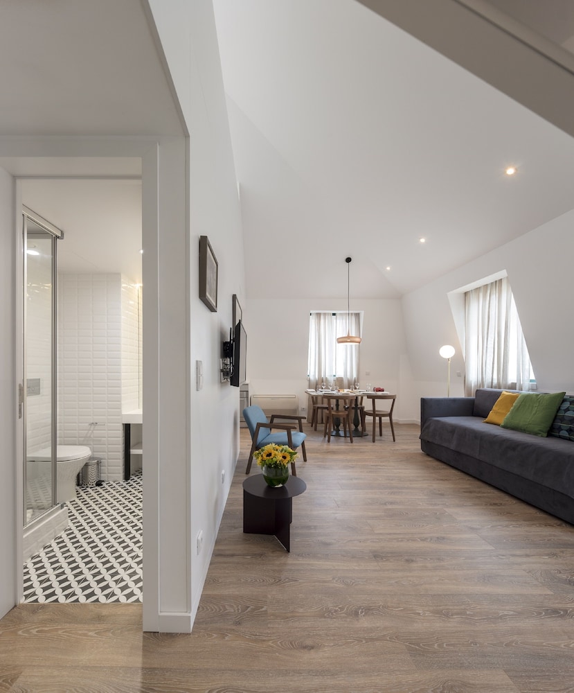 Lisbon Serviced Apartments - Chiado Emenda 13/70