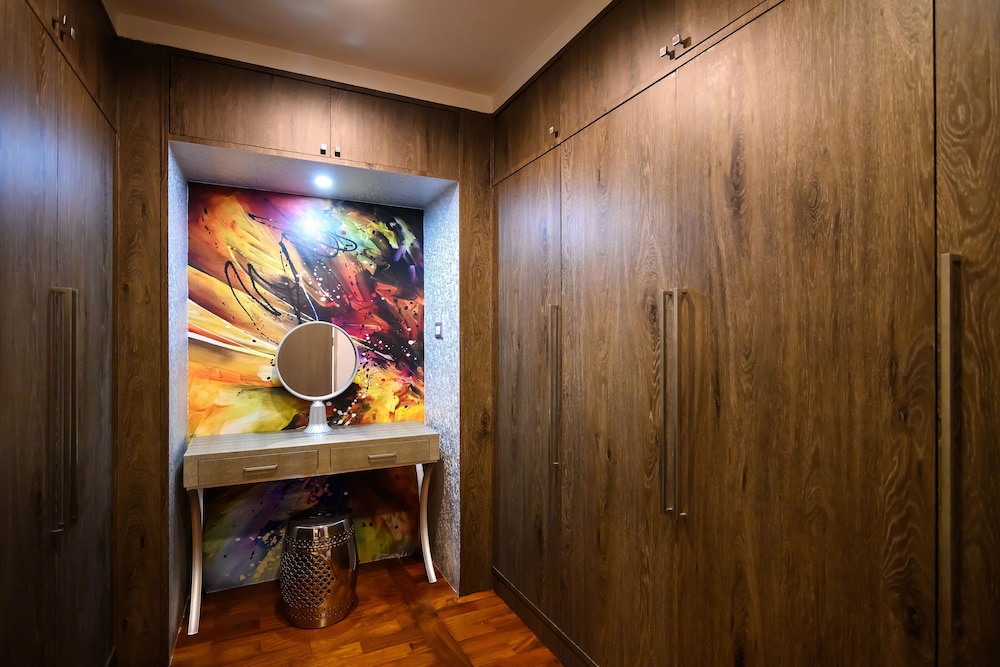 Benviar Tonson Residence 24/50