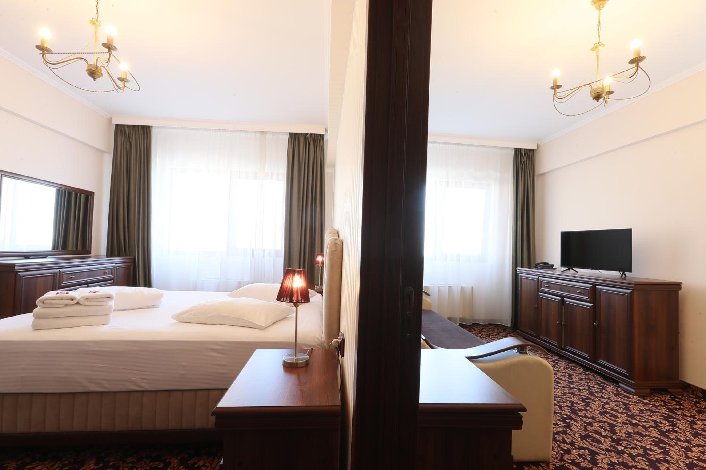 Impero Hotel 24/38