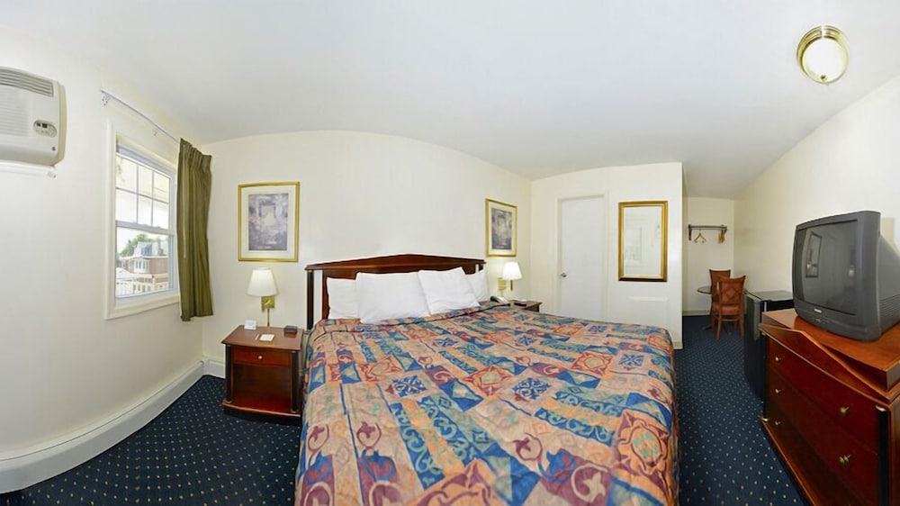Red Carpet Inn - Norristown 24/34