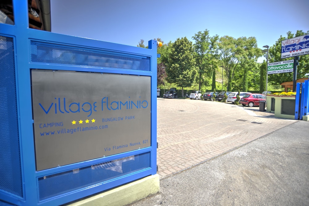 Flaminio Village Bungalow Park Campground 8/71