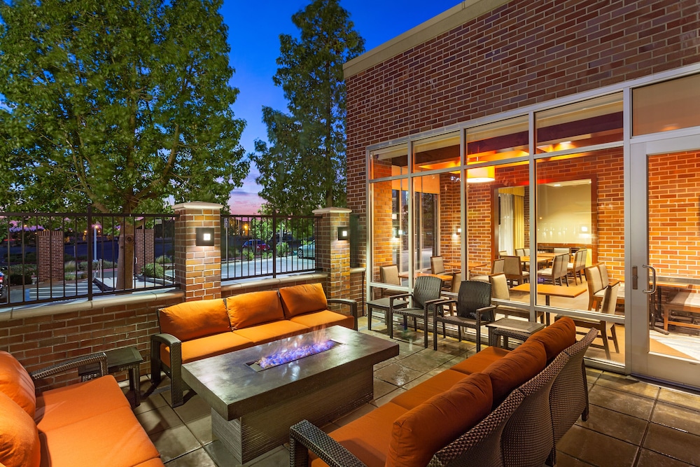 Hyatt Place Sacramento Roseville 6/67