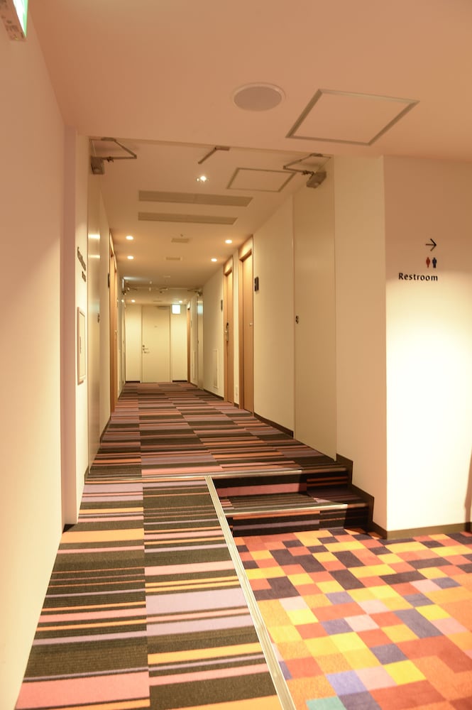 the b akasaka 4/50
