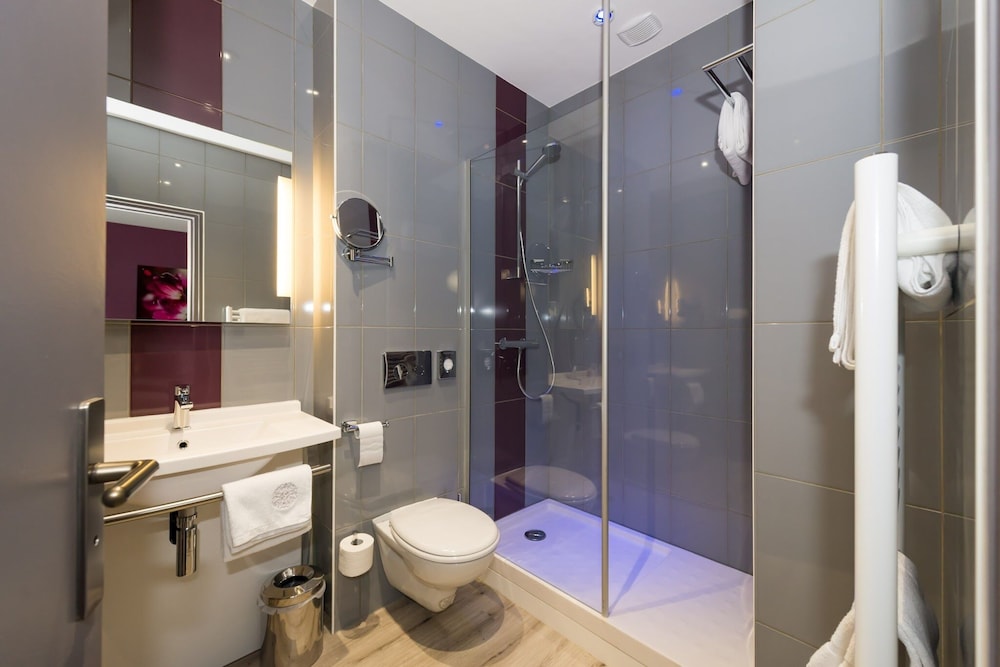 Hotel the Originals Saumur Ouest La Saulaie 57/63