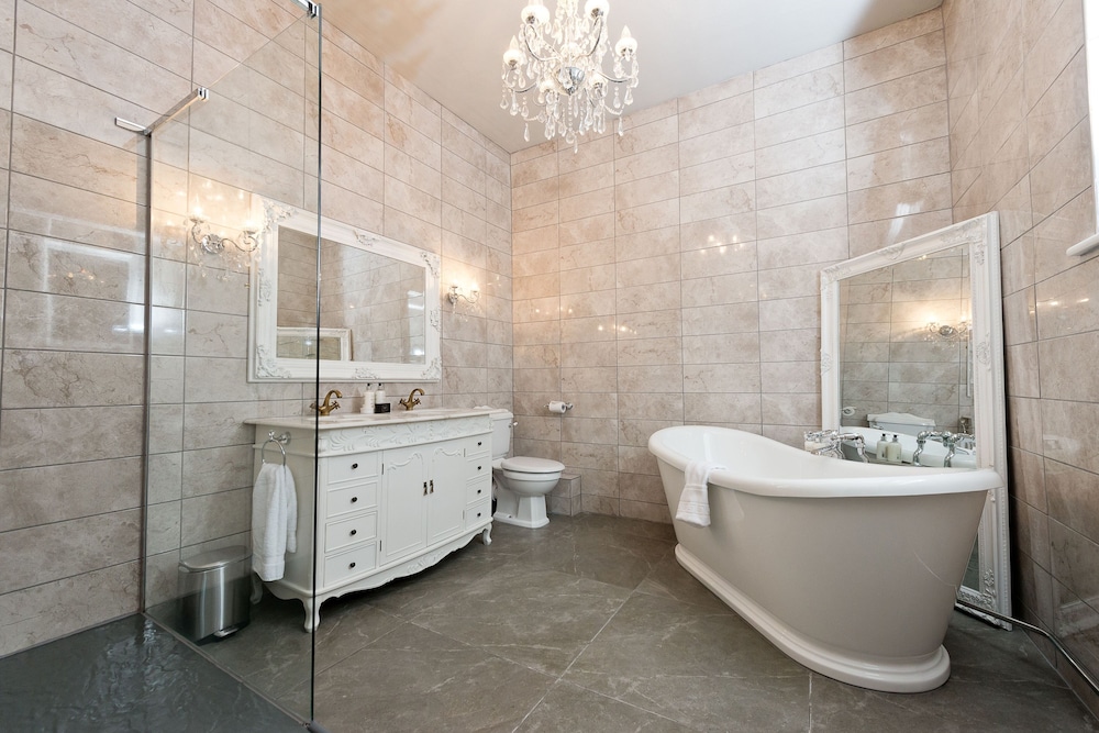 Glewstone Court Country House Hotel 25/50