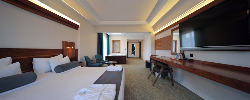 Karpalas City Hotel & Spa 31/70