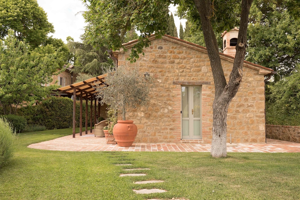 Tenuta Santo Pietro 40/50