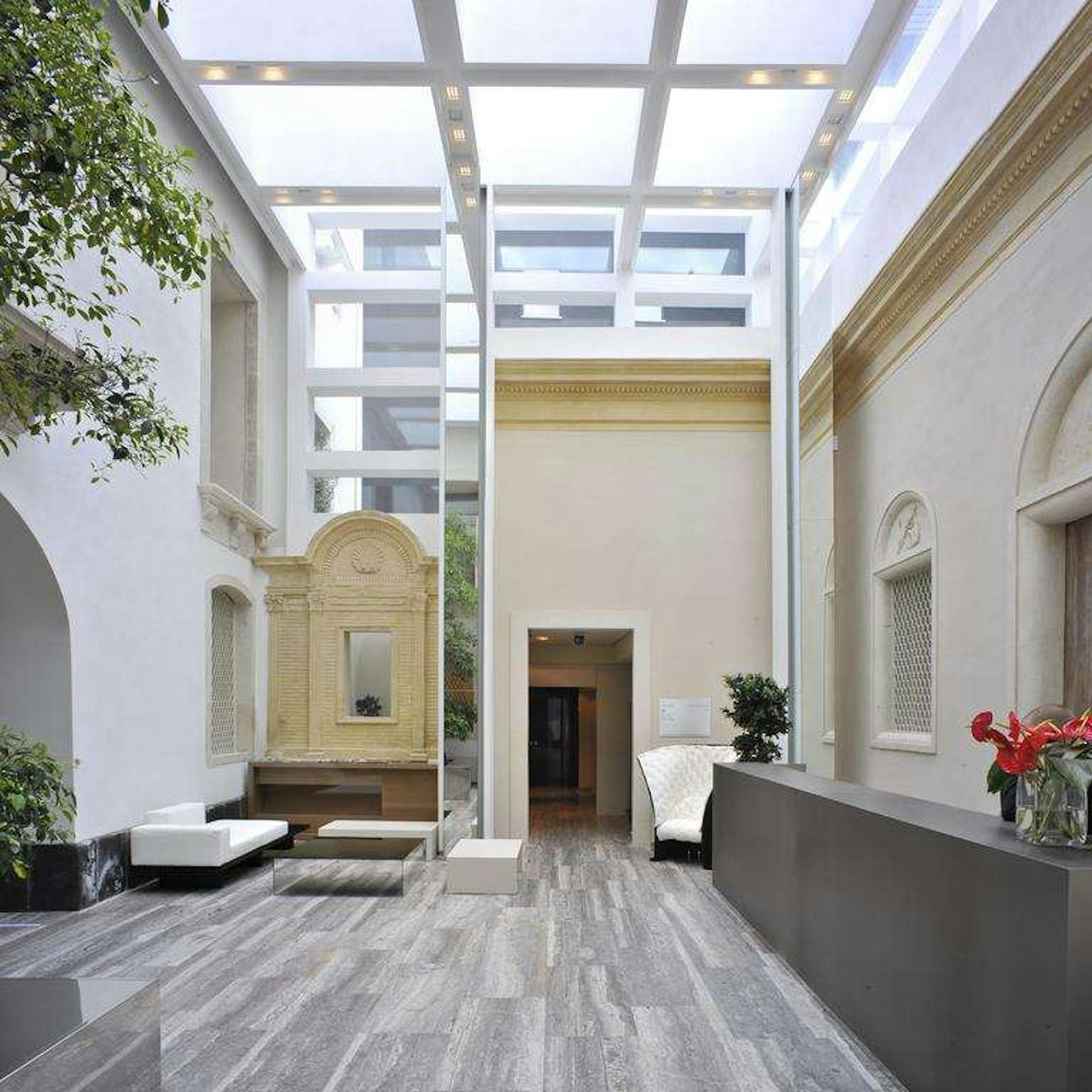 Romano House 14/69