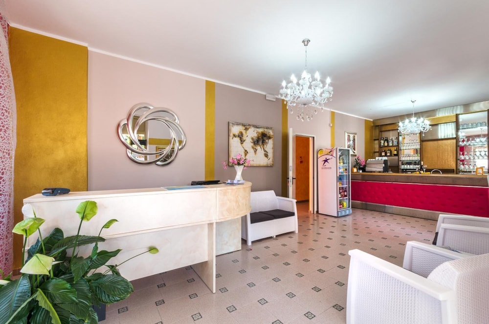 Hotel Romantik 5/50