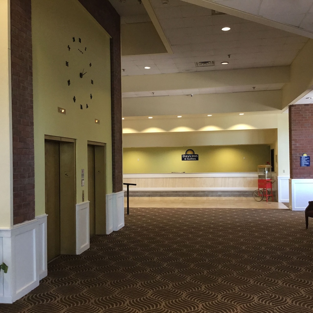 Days Inn Suites Tallahassee Conference Center I 10 Hotel 6/57