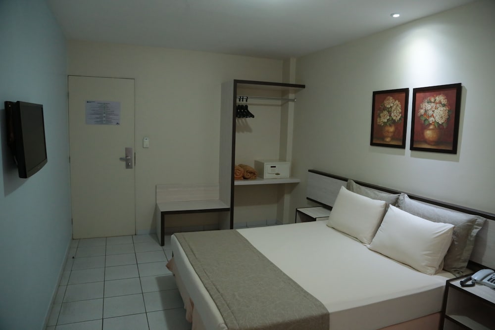 Hotel Maysa 9/21