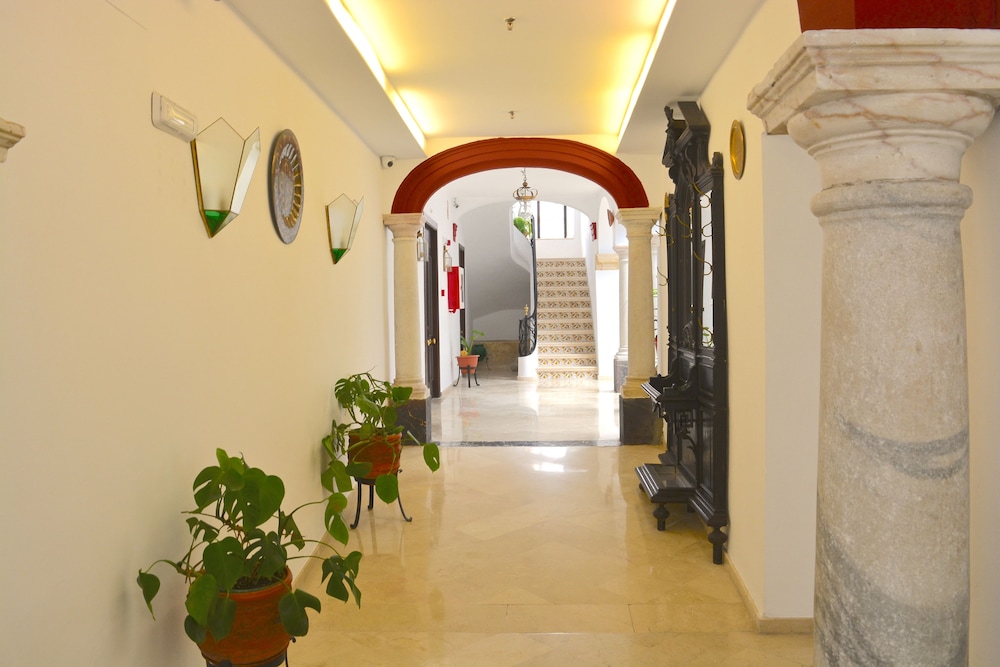 Hotel Marisa 11/56