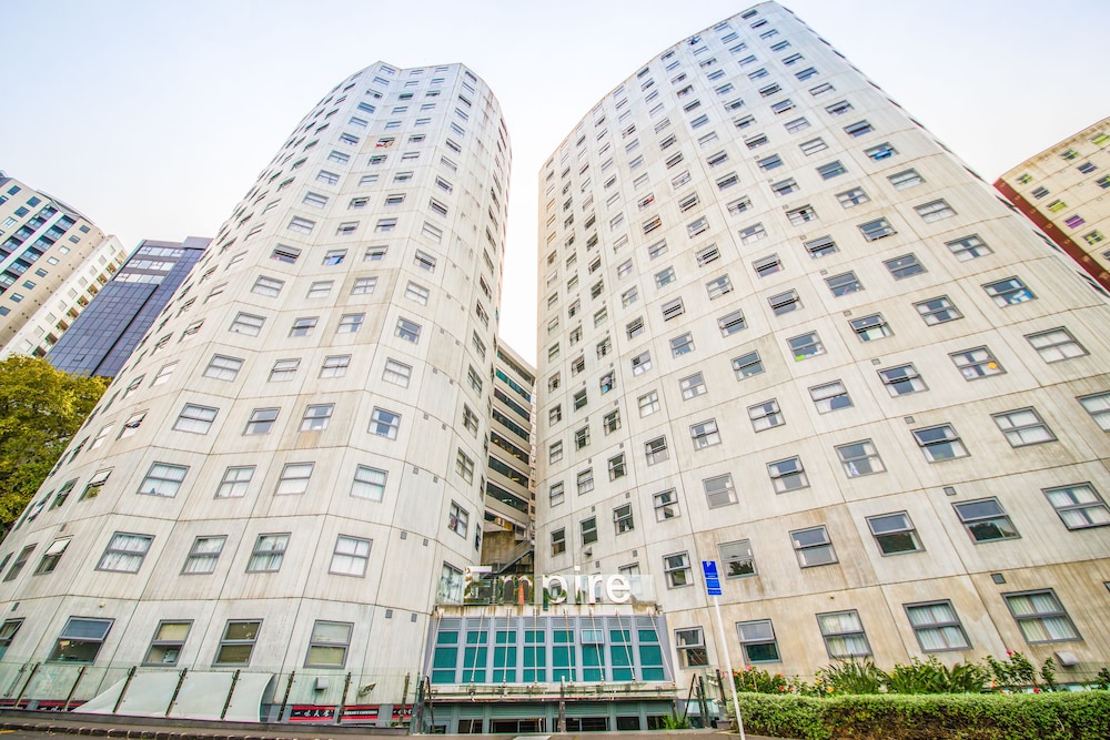 Empire Apartments 3/67