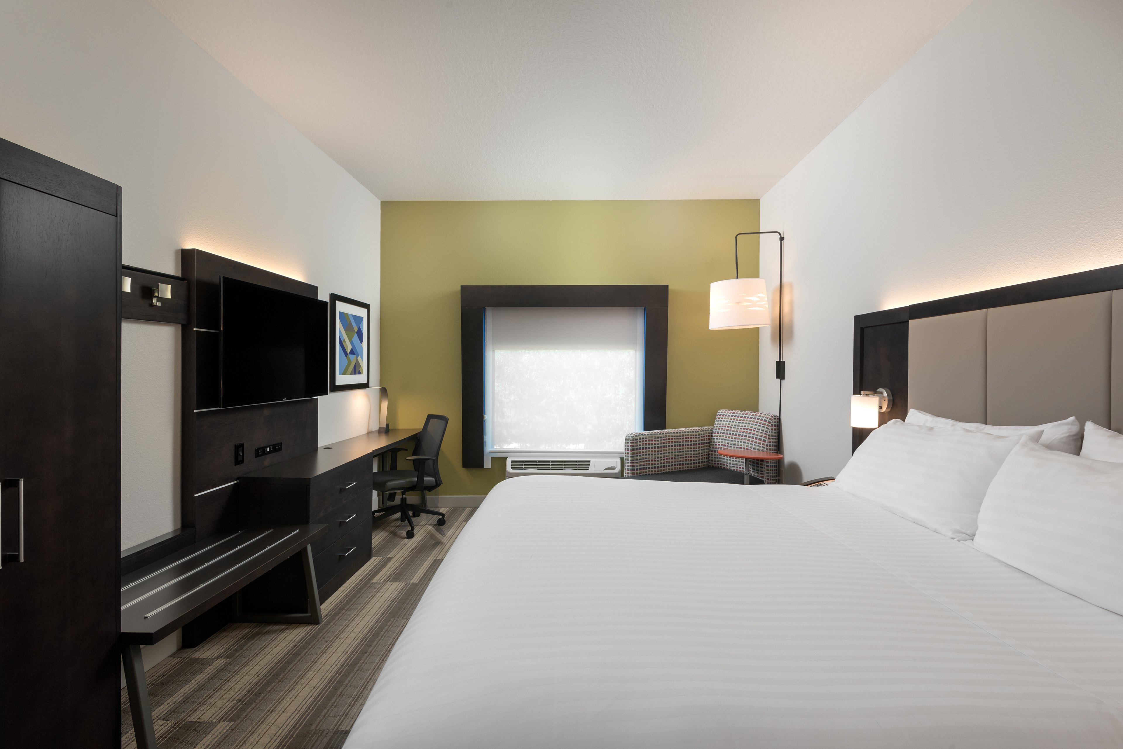 Holiday Inn Express And Suites Lakeland South 13/50